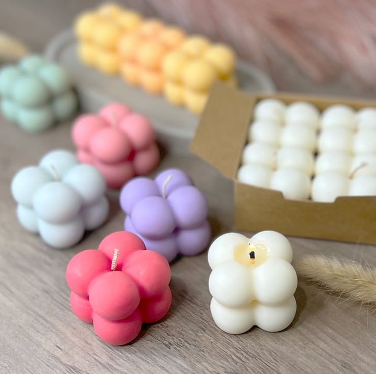 Mini bubble candles