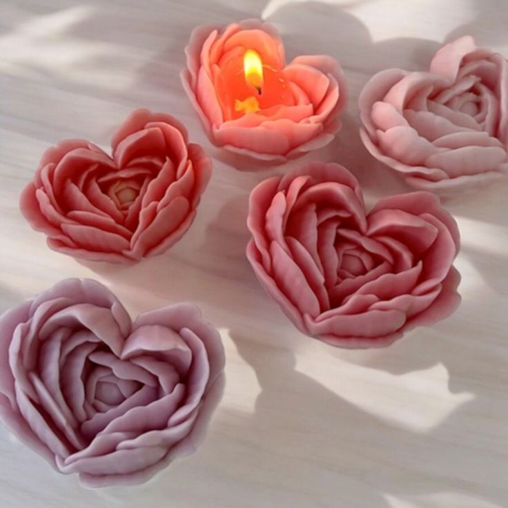 Rose Heart Candle