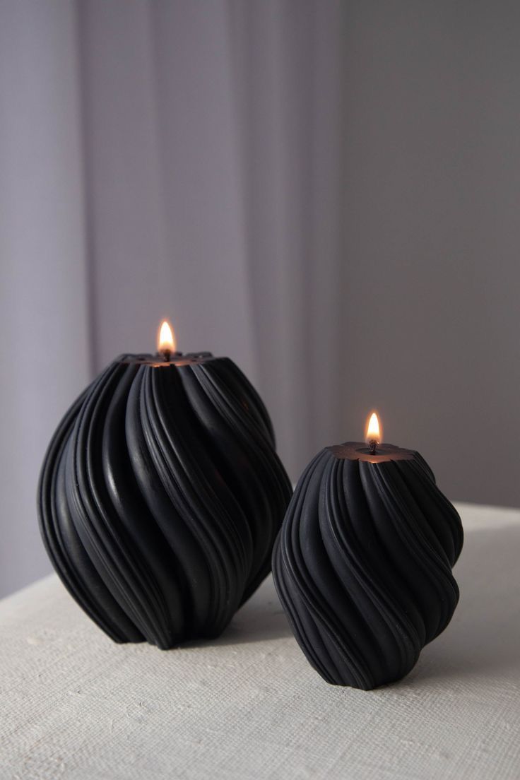 Round Swirl Candle